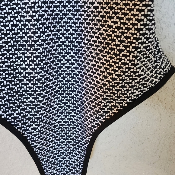 Lululemon one piece swimsuit size Small - Picture 2 of 5
